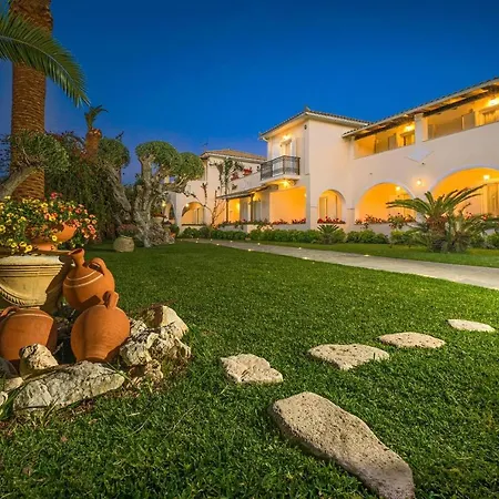 Apartment Phoenix Keri