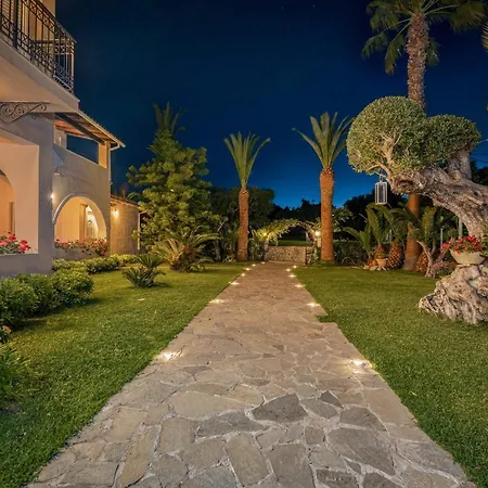 Phoenix Apartment *