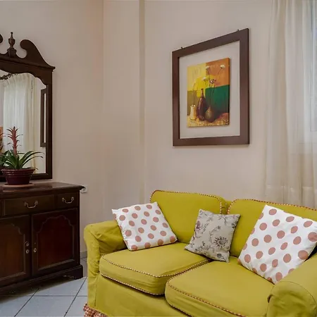 Phoenix Apartment *